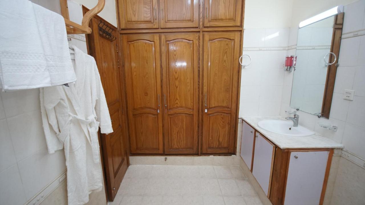 World Inn Hotel Karaczi Zewnętrze zdjęcie