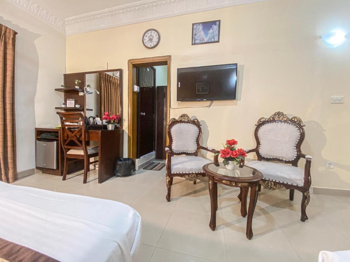 World Inn Hotel Karaczi Zewnętrze zdjęcie