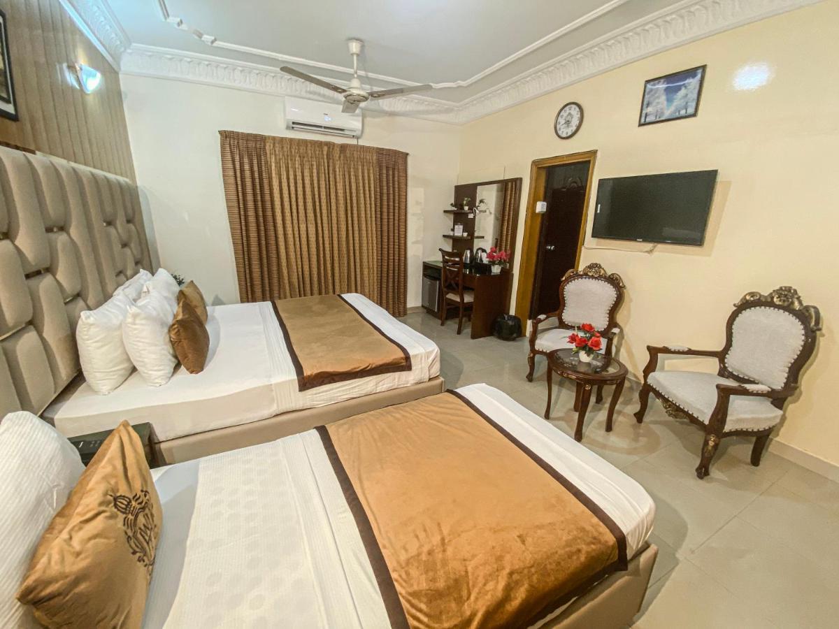 World Inn Hotel Karaczi Zewnętrze zdjęcie