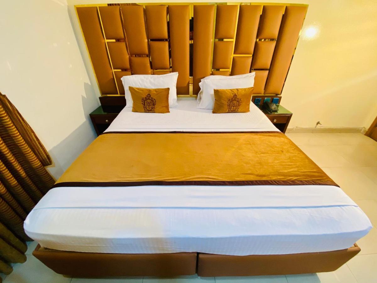 World Inn Hotel Karaczi Zewnętrze zdjęcie